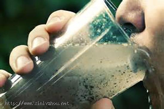 �������儩�İl(f��)չڅ���c��(y��ng)��ǰ��